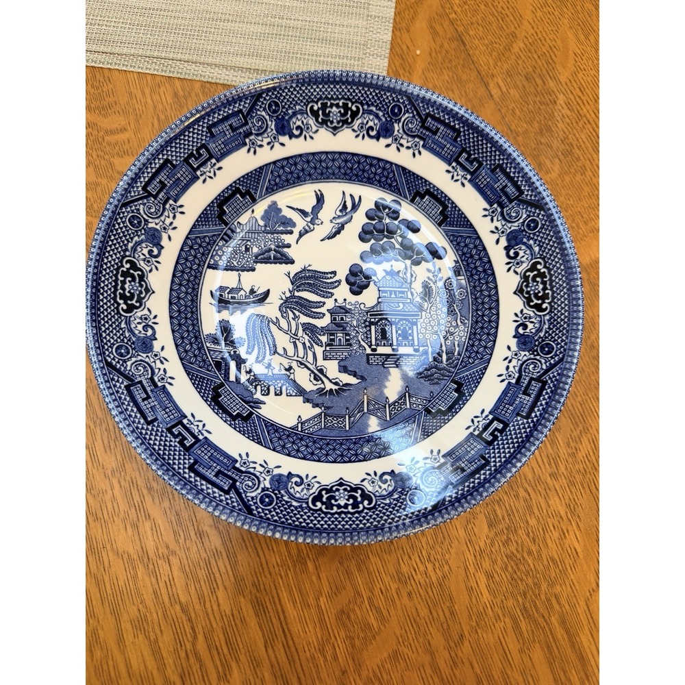 Churchill Blue Willow 7.75" Soup Pasta Bowl Excellent